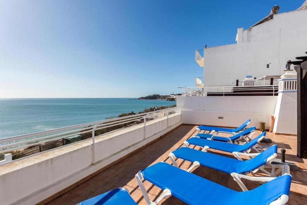 Refurbished Beachfront House, Pool, Ac, Wifi, Albufeira, Sea View 外观 照片