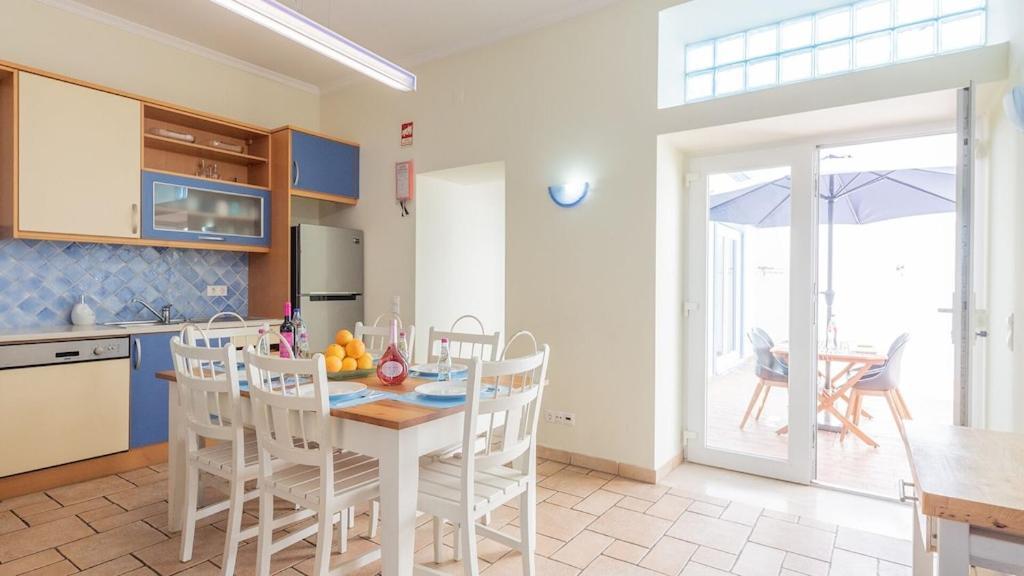 Refurbished Beachfront House, Pool, Ac, Wifi, Albufeira, Sea View 外观 照片