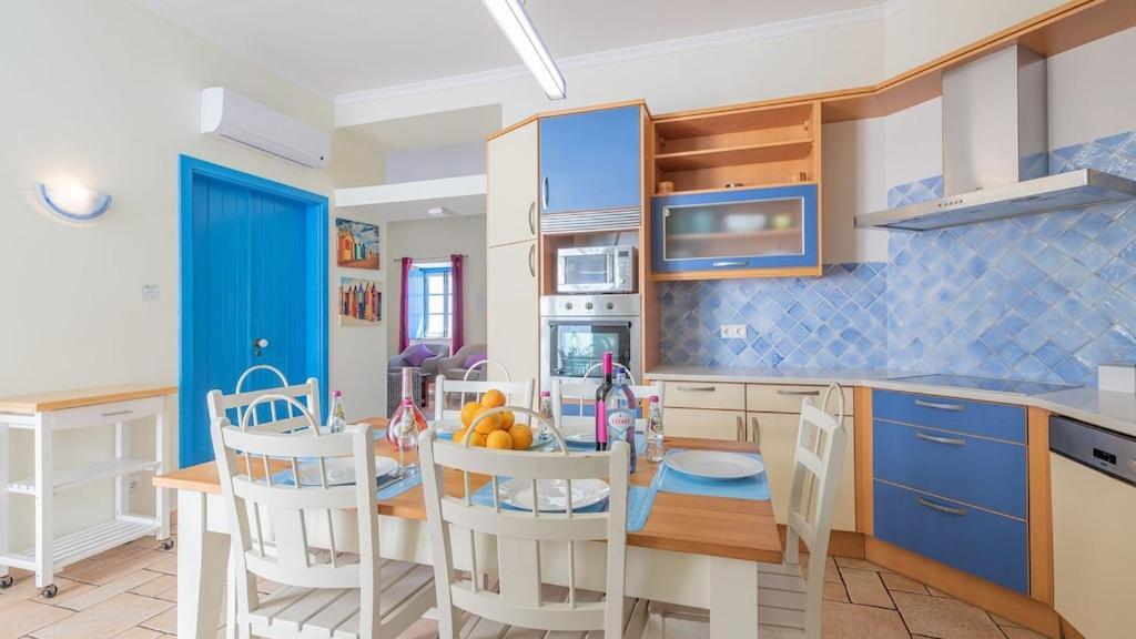 Refurbished Beachfront House, Pool, Ac, Wifi, Albufeira, Sea View 外观 照片
