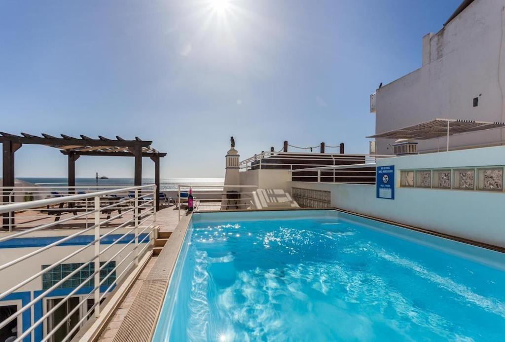Refurbished Beachfront House, Pool, Ac, Wifi, Albufeira, Sea View 外观 照片