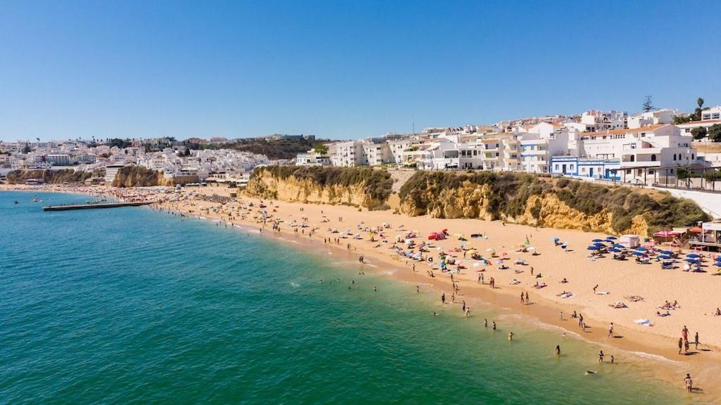 Refurbished Beachfront House, Pool, Ac, Wifi, Albufeira, Sea View 外观 照片