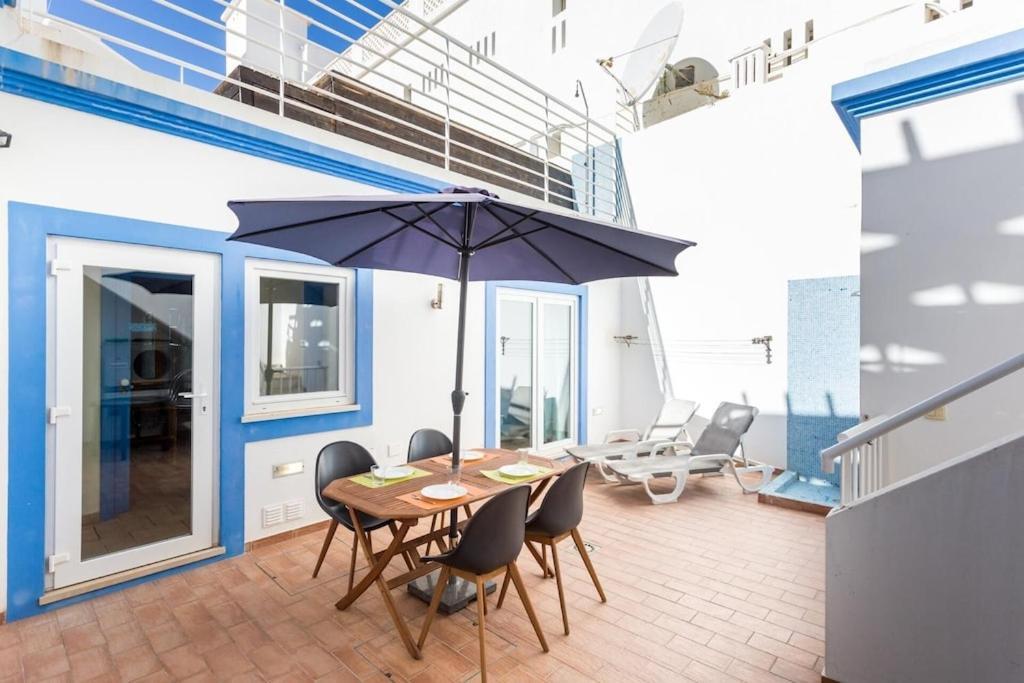 Refurbished Beachfront House, Pool, Ac, Wifi, Albufeira, Sea View 外观 照片