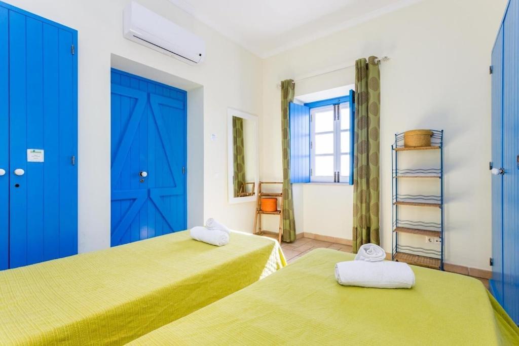Refurbished Beachfront House, Pool, Ac, Wifi, Albufeira, Sea View 外观 照片